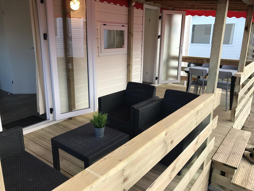 Chaletrent - Stacaravans Saint-Aygulf Hotel Frejus Ngoại thất bức ảnh